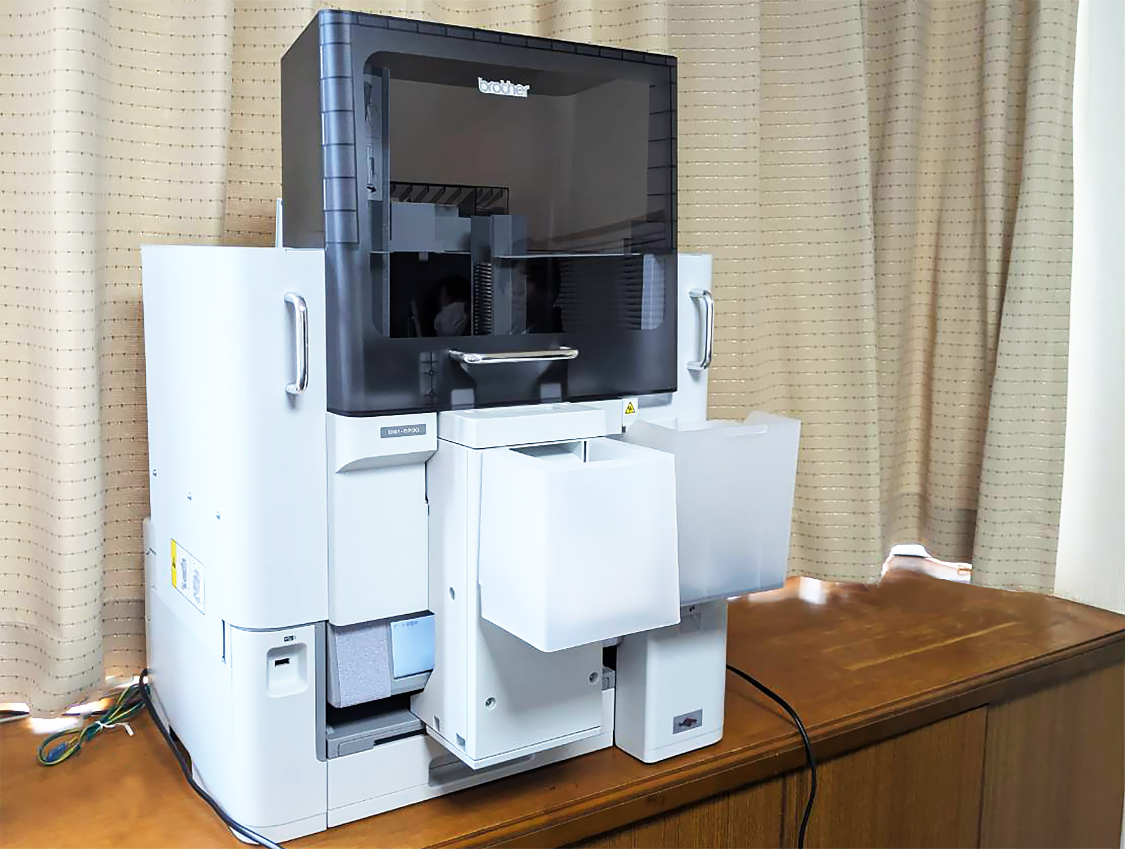 東京の機材開発会社さんに導入しました